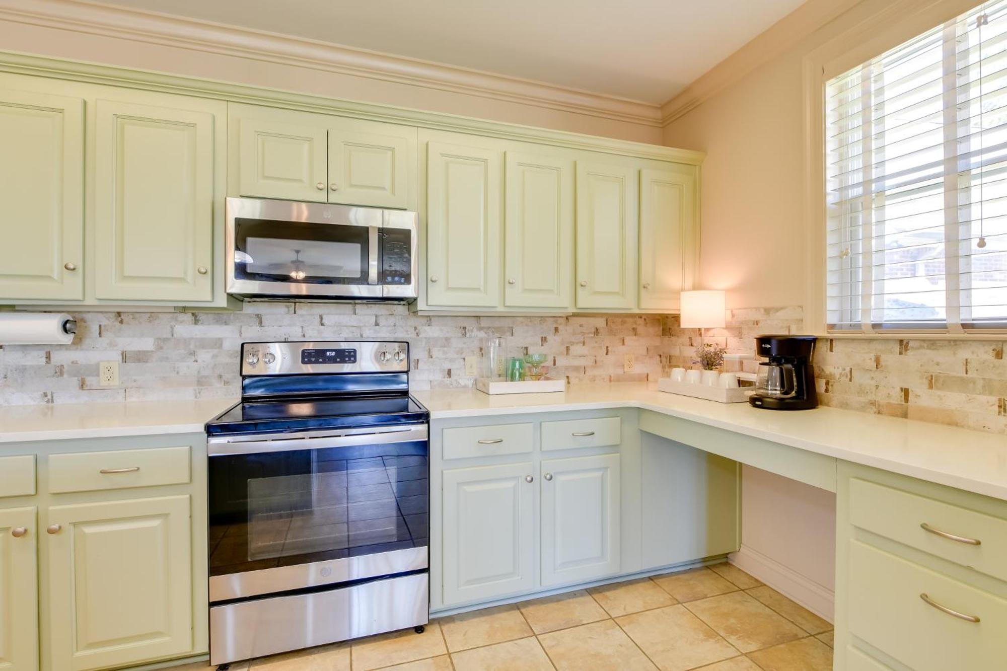 Spacious Springfield Home With Golf Course View! Eksteriør billede