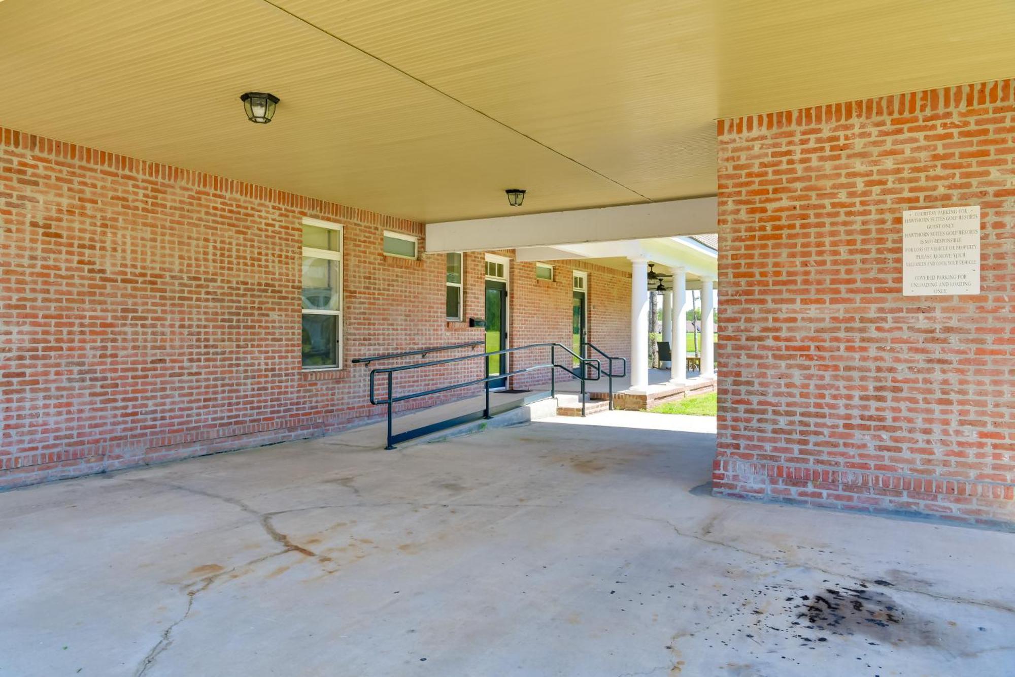 Spacious Springfield Home With Golf Course View! Eksteriør billede
