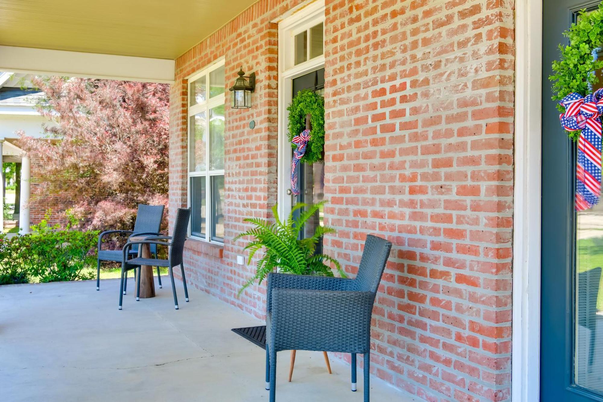 Spacious Springfield Home With Golf Course View! Eksteriør billede