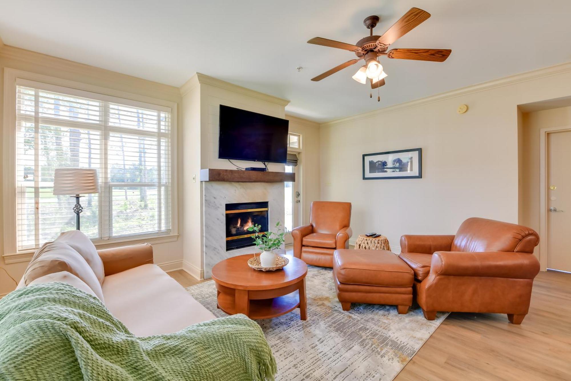 Spacious Springfield Home With Golf Course View! Eksteriør billede