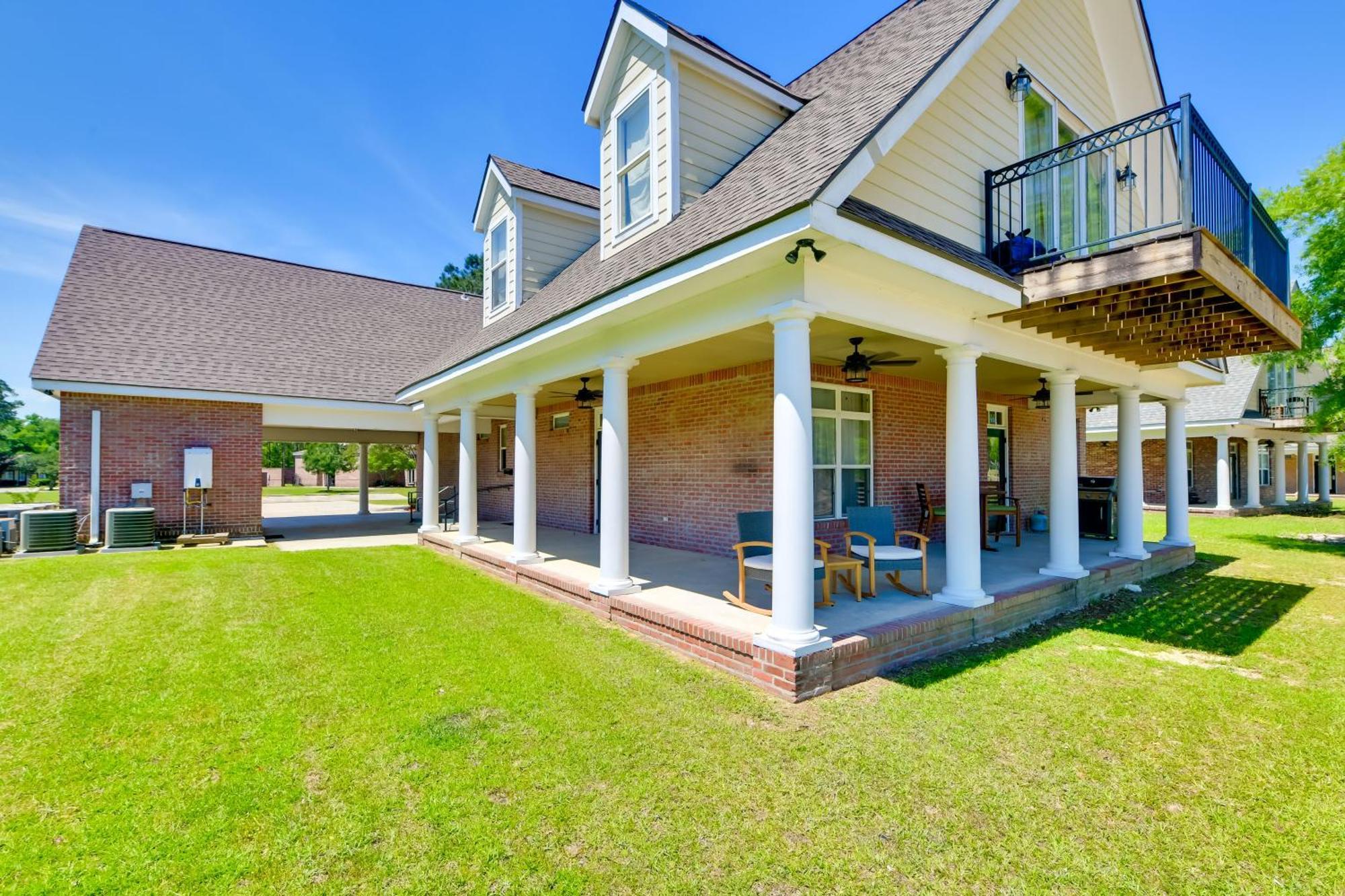 Spacious Springfield Home With Golf Course View! Eksteriør billede